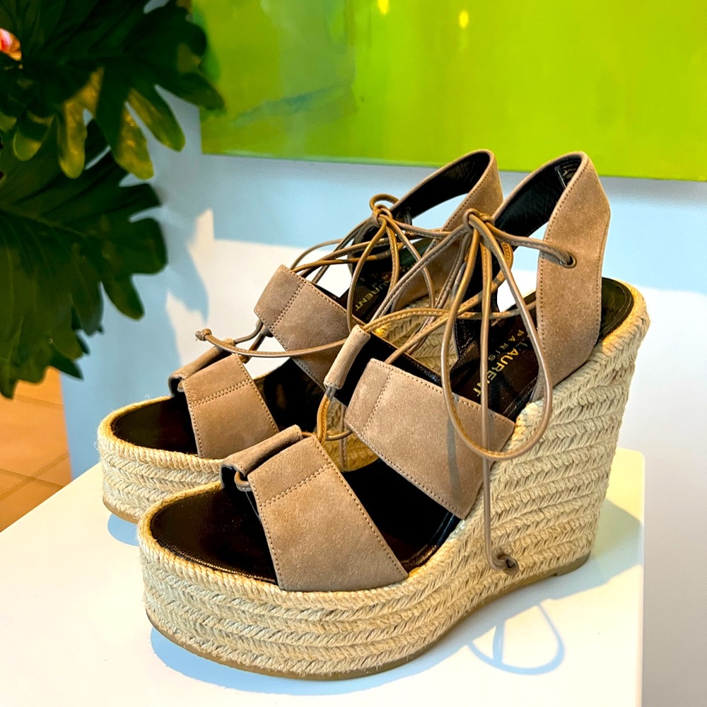 Saint Laurent Paris size 38 tan wedges